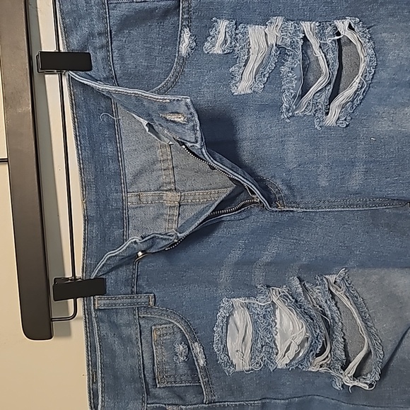 Jean shorts - Picture 3 of 5